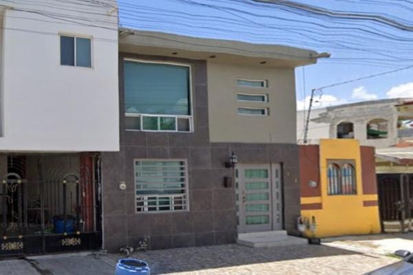 Venta de casa en Calle Manantial 828 #828, Colonia Homero Sepúlveda, C ...