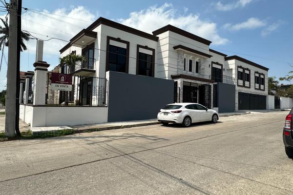 Foto de inmueble en Casa en Venta Col #s/n, Col. Flores C.P. 89220, Tampico