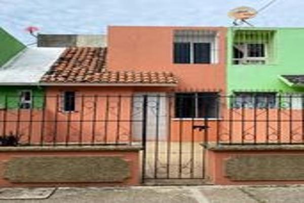 Foto de inmueble en Amaranto #s/n, Col. El Tesoro C.P. 96536, Coatzacoalcos