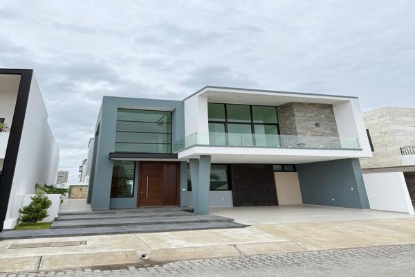 Foto de inmueble en Paraiso Marina #s/n, Col. Marina Mazatlán C.P. 82103, Mazatlán