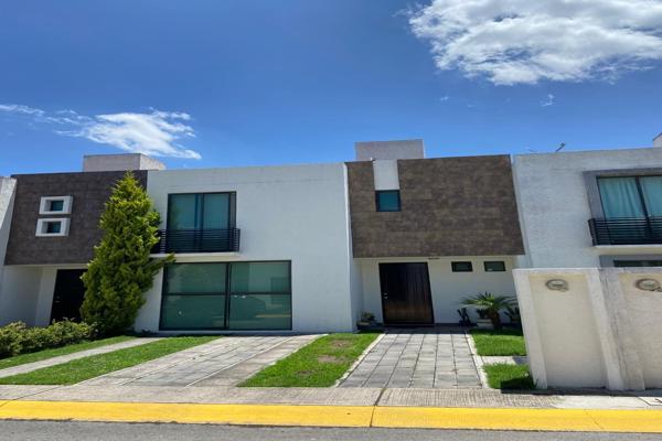 Foto de inmueble en Bosques Residencial #128, Col. San Miguel Zinacantepec C.P. 51350, Zinacantepec