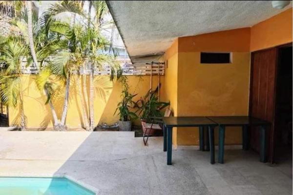 Foto de inmueble en El Caracol #81, Col. Condesa C.P. 39690, Acapulco de Juárez