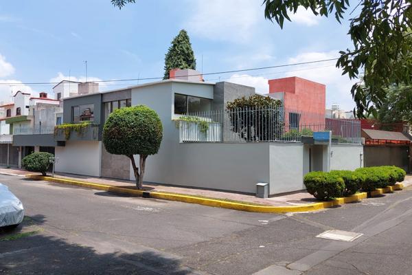 Foto de inmueble en Avenida de las Dalias, Col. Jardines de Coyoacán C.P. 04890, Coyoacán