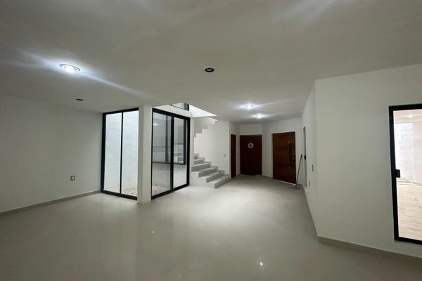 Foto de inmueble en Genovevo Rivas Guillen , Col. Ampliación Unidad Nacional C.P. 89510, Ciudad Madero