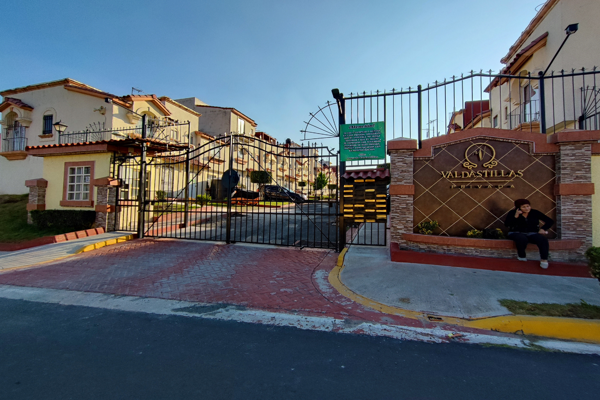 Foto de inmueble en PRIVADA VALDASTILLA FRACC VILLAS DEL REAL 12447352146, Col. Villa del Real C.P. 55749, Tecámac