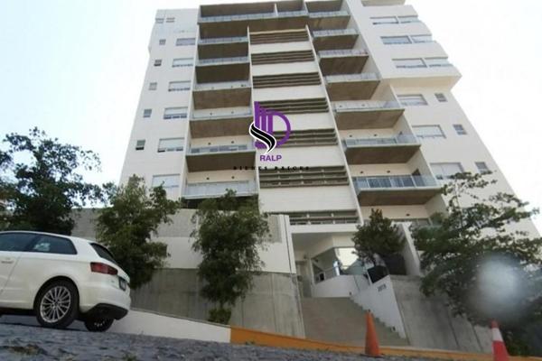 Foto de inmueble en Calle Hipódromo 2019 #2019, Col. Colomos Providencia C.P. 44660, Guadalajara