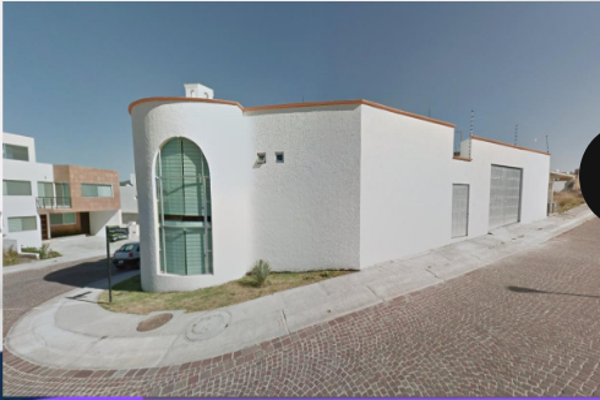 Foto de inmueble en Lago Yuriria 265 #265, Col. Jurica La Solana C.P. 76230, Querétaro