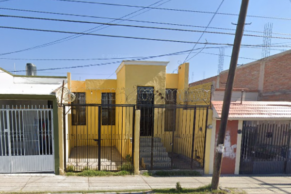 Foto de inmueble en Av. Siglo XXI , Col. Ojocaliente 3a Sección C.P. 20196, Aguascalientes