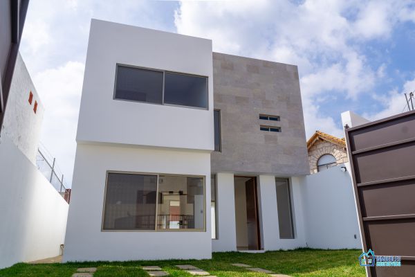Foto de inmueble en Lomas de Tzompantle, Col. Lomas de Zompantle C.P. 62157, Cuernavaca
