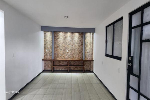 Foto de inmueble en Paseo de los Abetos 233 #233, Col. Paseos de Taxqueña C.P. 04250, Coyoacán