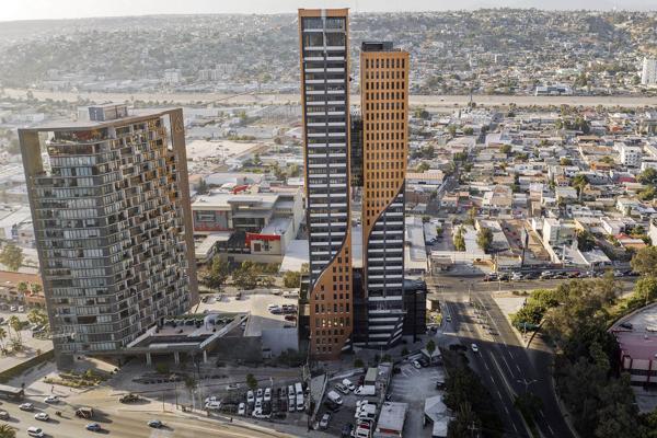 Foto de inmueble en Boulevard Agua Caliente, Col. Agua Caliente C.P. 22024, Tijuana