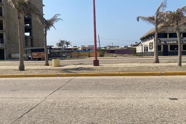 Foto de inmueble en Avenida Juventino Rosas, Col. Maria de La Piedad C.P. 96410, Coatzacoalcos