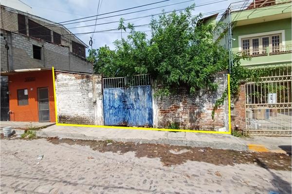 Foto de inmueble en Calle Puerto Salina Cruz #219, Col. Ramblases C.P. 48343, Puerto Vallarta