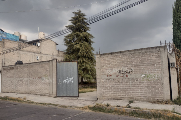 Foto de inmueble en Avenida Sur del Comercio, Col. Jaime Torres Bodet C.P. 13530, Tláhuac