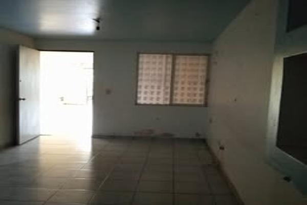 Foto de inmueble en Avenida Gerónimo de la Cueva 1132 #1132, Col. Villa de Nuestra Señora de La Asunción Sector Guadalupe C.P. 20126, Aguascalientes