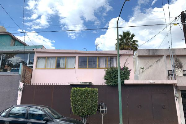 Foto de inmueble en Framboyanes, Col. Jardines de San Mateo C.P. 53240, Naucalpan de Juárez