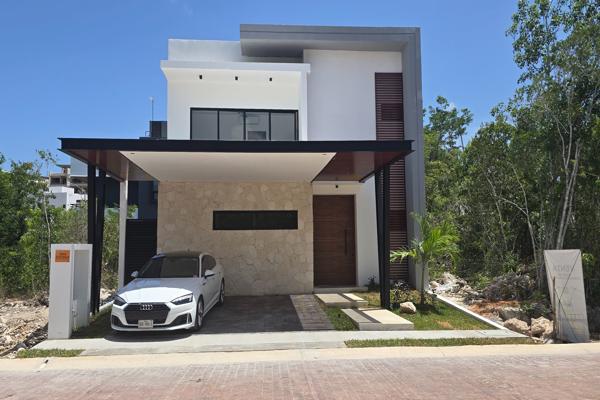 Foto de inmueble en RES VIA CUMBRES CANCUN EN AV HUAYACAN #km 6, Col. Vía Cumbres Residencial C.P. 77560, Benito Juárez