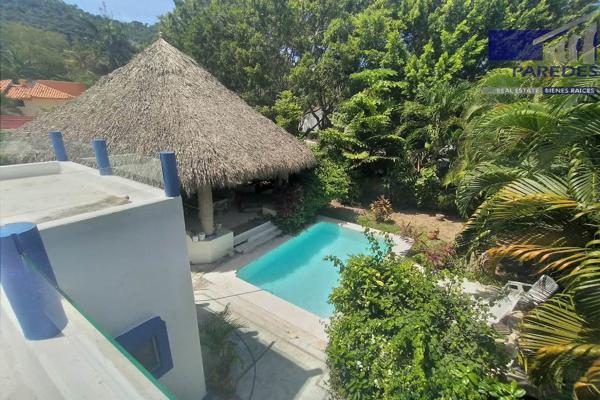 Foto de inmueble en C101 Venta casa 3 recamaras Alberca amplia Terraza en Ixtapa, Col. Ixtapa C.P. 40884, Zihuatanejo de Azueta