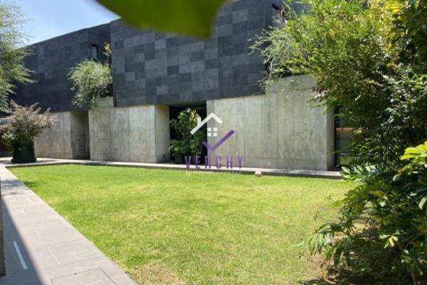 Foto de inmueble en Fuente de La Luna, Col. Fuentes del Pedregal C.P. 14140, Tlalpan