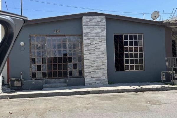 Foto de inmueble en 9a. Avenida 992 #992, Col. Jardines de Anáhuac C.P. 66463, San Nicolás de los Garza