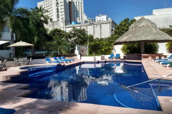 Foto de inmueble en FRANCIA #1236, Col. Club Deportivo C.P. 39690, Acapulco de Juárez