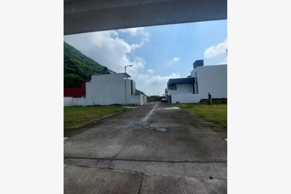 Foto de inmueble en PRIVADA S/N #s/n, Col. Ojo de Agua C.P. 94347, Orizaba