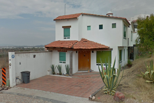 Foto de inmueble en Avenida Senda Eterna #268, Col. Milenio 3a. Sección C.P. 76060, Querétaro