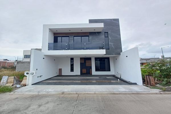 Foto de inmueble en Calle Villa Arriaga 329, Col. Campestre C.P. 58880, Tarímbaro