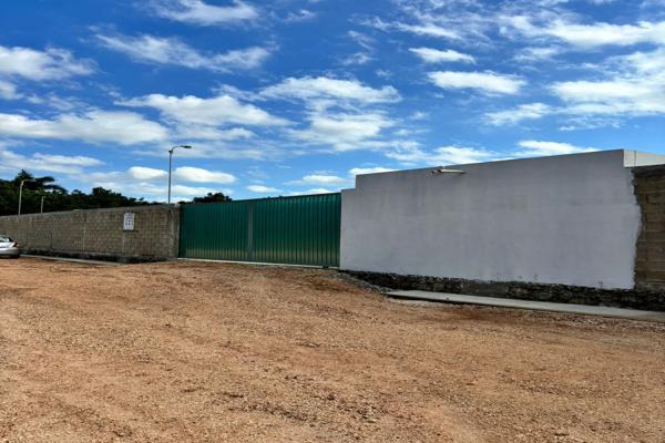 Foto de inmueble en Avenida Huayacán , Col. Colegios C.P. 77560, Benito Juárez