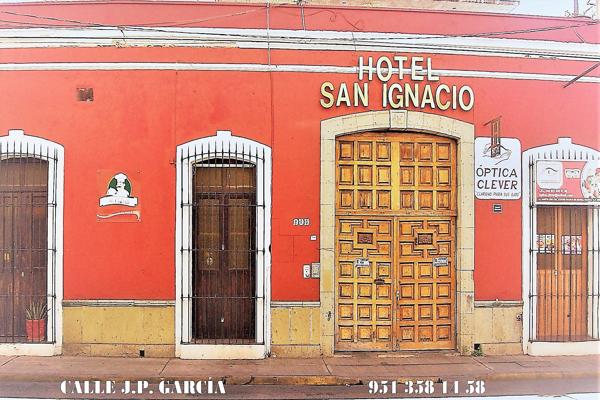 Foto de inmueble en Calle J P García  #205, Col. Oaxaca Centro C.P. 68000, Oaxaca de Juárez