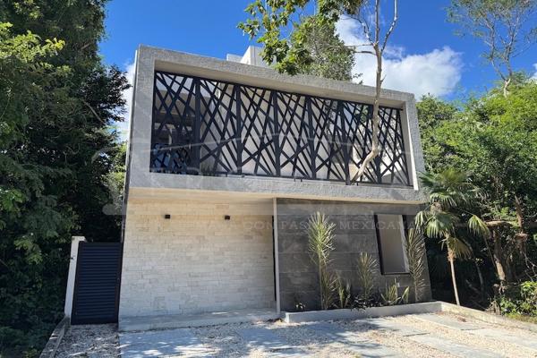 Foto de inmueble en Calle cefiro #s/n, Col. Puerto Morelos C.P. 77580, Puerto Morelos