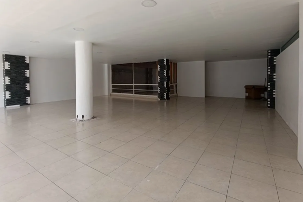 Foto de inmueble en Avenida Insurgente Sur, Col. Hipódromo C.P. 06100, Cuauhtémoc