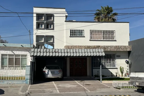 Foto de inmueble en A #1, Col. Las Rosas C.P. 35090, Gómez Palacio