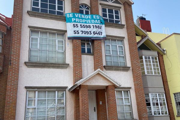 Foto de inmueble en ENCINOS , Col. Miguel Hidalgo C.P. 14250, Tlalpan