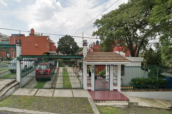 Foto de inmueble en Calle José Casimiro Chowell  #20, Col. Miguel Hidalgo 3A Sección C.P. 14250, Tlalpan