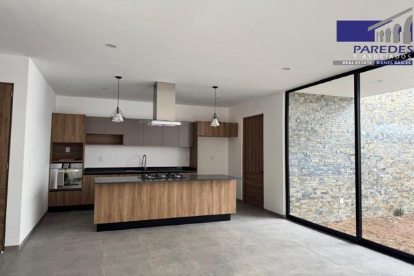 Foto de inmueble en C102 Casa nueva en Venta Frac Privado LomAlta Tres Marias, Col. Loma Alta C.P. 58096, Morelia