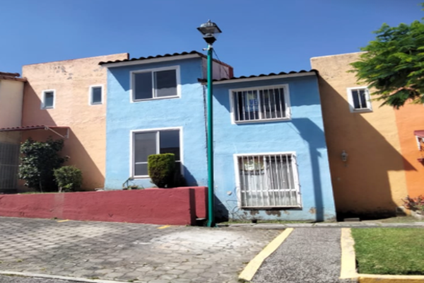 Foto de inmueble en Calle Vieja 332 #332, Col. Lomas de Zompantle C.P. 62157, Cuernavaca