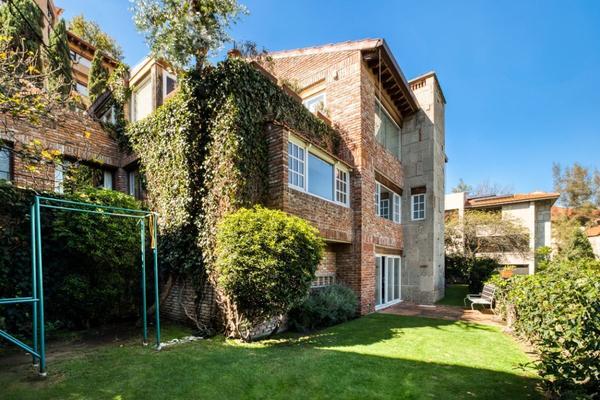 Casa en AHUEHUETES SUR, Bosque de las Lomas, DF /... - Propiedades.com