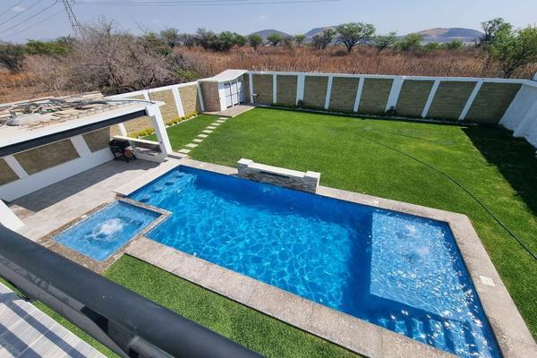 Foto de inmueble en Ángeles, Col. Club de Golf Santa Fe C.P. 62790, Xochitepec