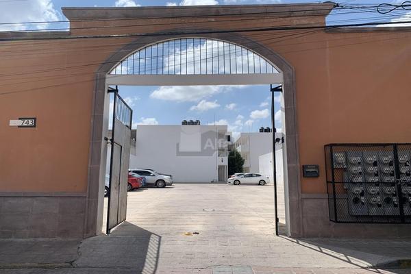 Foto de inmueble en AQUILES SERDAN #743, Col. San Luis Potosí Centro C.P. 78000, San Luis Potosí