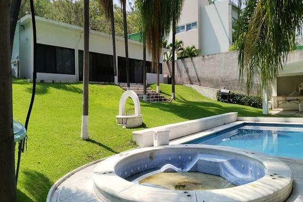 Foto de inmueble en Autopista Mexico-AcapulcoCto. Sta. Fe km. 22.562790 Mor.México, Col. Club de Golf Santa Fe C.P. 62790, Xochitepec