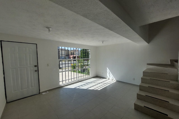 Foto de inmueble en Av. Hacienda la palma mz23, lt102, casa A, Hacienda del Valle II, Toluca, EDOMEX, C.P. 50214, Col. Balcones Santín C.P. 50214, Toluca