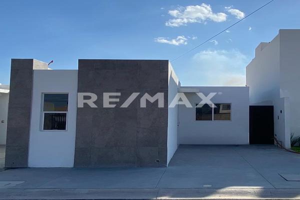 Foto de inmueble en Av. Armando del Castillo Franco "Modelo Castilla", Col. Fidel Velásquez C.P. 35025, Gómez Palacio