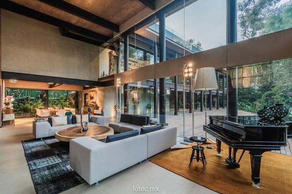 Foto de inmueble en AVENIDA BERNARDO QUINTANA, Col. Santa Fe Cuajimalpa C.P. 05348, Cuajimalpa de Morelos