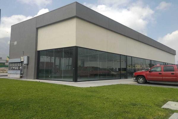 Foto de inmueble en Ave. Bosques de la Huasteca, Col. Santa Catarina Centro C.P. 66350, Santa Catarina