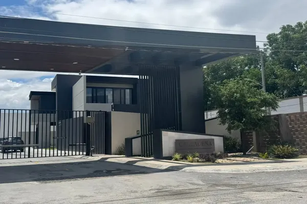 Foto de inmueble en AVENIDA CARTAGENA, Col. Los Siller C.P. 25204, Saltillo