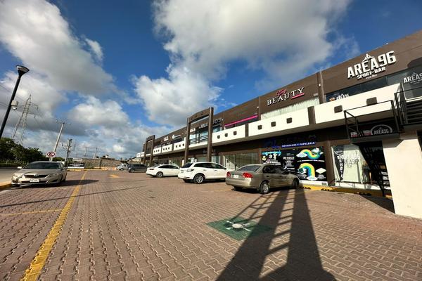 Local en Av Cristobal Colón, Plaza Mont..., La Jo... - Propiedades