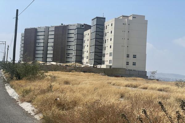 Foto de inmueble en Avenida de la Salvación, Col. Balcones Coloniales C.P. 76140, Querétaro