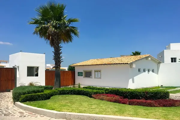 Foto de inmueble en AV DEL LAGO #6, Col. Las Condes (Residencial) C.P. 76922, Corregidora