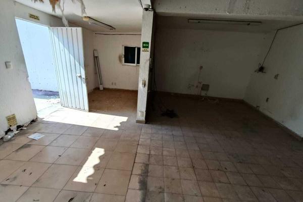 Foto de inmueble en Avenida Ejido, Col. Miguel Alemán C.P. 39580, Acapulco de Juárez